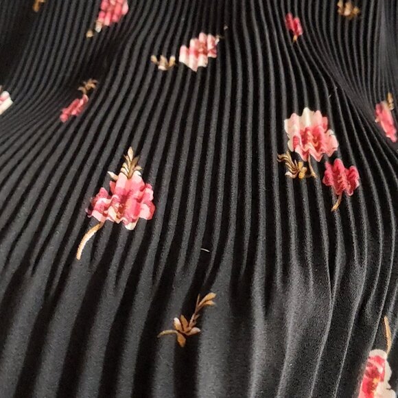 West of Melrose Mid-Length A-Line Pleated Skirt - Picture 2 of 5